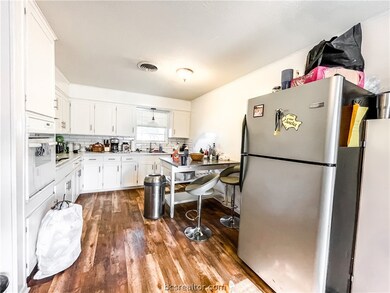 1502 Laura Ln, College Station, TX 77840 - photo 4