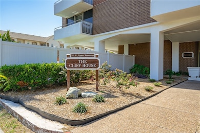 Welcome to the Cliff House Condos