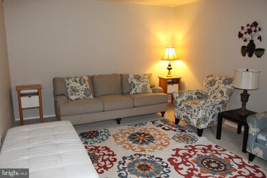 304 Anna Ln, Sykesville, MD 21784 - photo 2