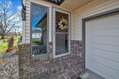 65212-M-66-WindowStill-Real-Estate-Photo