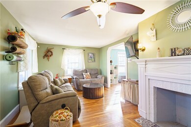 41 Burton Ave, Riverside, RI 02915 - photo 5
