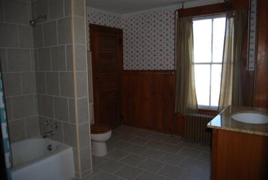 1st fl bath