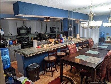 unlisted-address, Davie, FL 33325 - photo 2