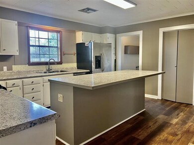 108 W 15th St, Lake Charles, LA 70601 - photo 6