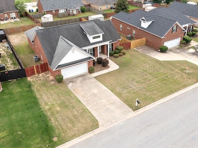 06-4524 Logan's Way-06