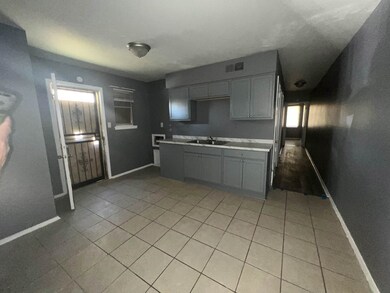 3176 Yale Ave, Memphis, TN 38112 - photo 5