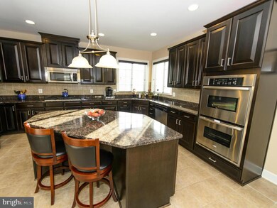 13008 Brierly Forest Ct, Manassas, VA 20112 - photo 2