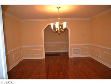Dining Room - Arched Doorways leading from Dining 
