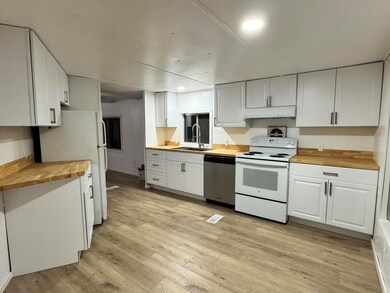 6850 Downing Rd unit SPC 29, Central Point, OR 97502 - photo 7