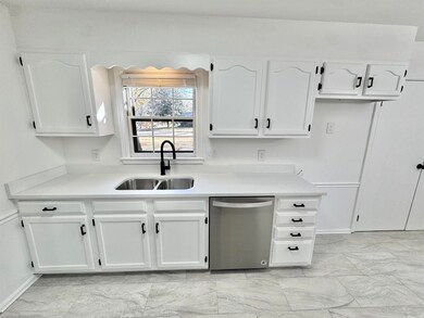 4417 Fair Meadow Rd, Memphis, TN 38117 - photo 4