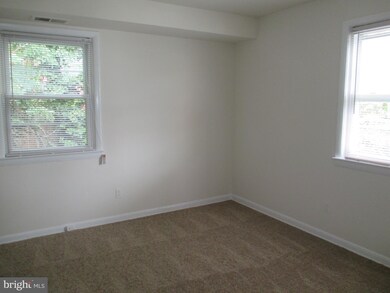 100 W Taylor Run Pkwy unit 4, Alexandria, VA 22314 - photo 6