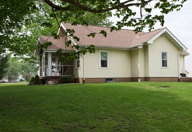 210 W 3rd St, Malden, IL 61337 - photo 4