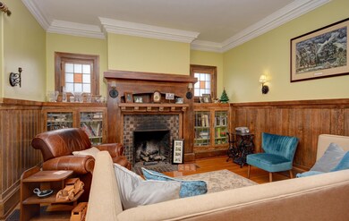 Living Room (3)