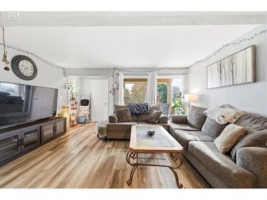 1450 SW Bridlewood Dr unit 8, Dallas, OR 97338 - photo 5