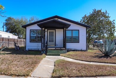 2746 Prescott St, Corpus Christi, TX 78404 - photo 2