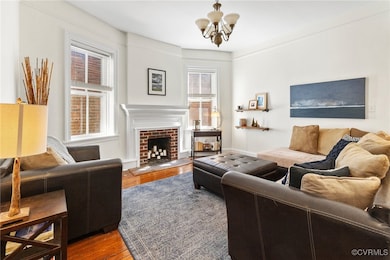 High ceilings, original floor and fireplace radiat