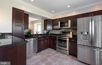 3900 Angelton Ct, Burtonsville, MD 20866 - photo 5