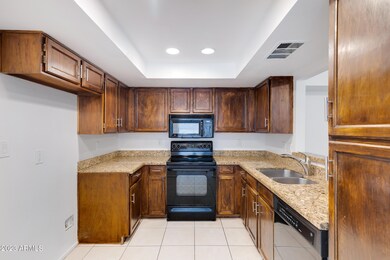 1167 W Laredo St-8