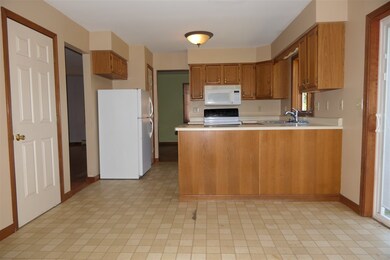 56 Fletcher Rd, Fairfax, VT 05454 - photo 5