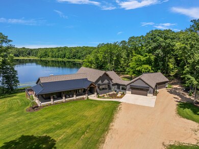 4992 E Loop Rd, Hesperia, MI 49421-24