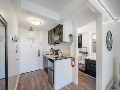 2427 Kuhio Ave unit 804, Honolulu, HI 96815 - photo 4