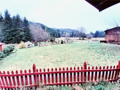 423 Pigeon Springs Rd, Onalaska, WA 98570 - photo 3