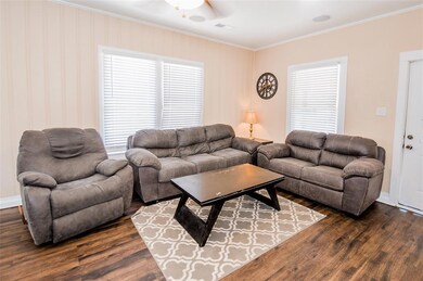 610 W Freeman St, Ennis, TX 75119 - photo 4