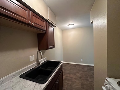 2206 W Hickory St unit 12, Denton, TX 76201 - photo 5