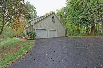 1019 Shannon Blvd, Schenectady, NY 12309 - photo 5