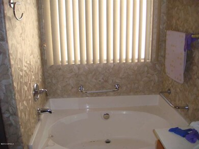 MASTER TUB