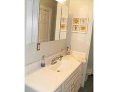 402 E 7th St, Boston, MA 02127 - photo 3