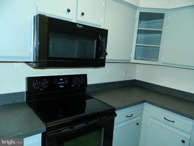 18144 Windsor Hill Dr, Olney, MD 20832 - photo 5