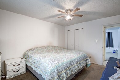 2069 W Greasewood St-29