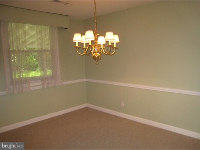 5203 Arrowhead Ln, Drexel Hill, PA 19026 - photo 4