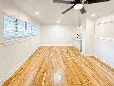 1508 California St unit 10, Houston, TX 77006 - photo 4