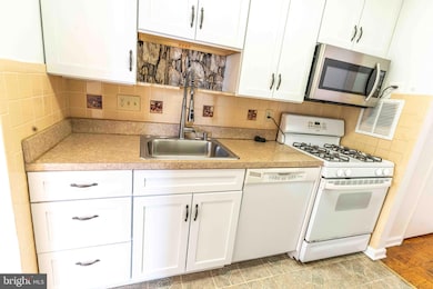 4343 Cherry Hill Rd unit 305, Arlington, VA 22207 - photo 3