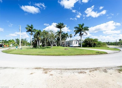 26 E Flamingo Dr, Everglades City, FL 34139 - photo 6