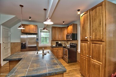 2886 Pennsylvania 390, Canadensis, PA 18325 - photo 4