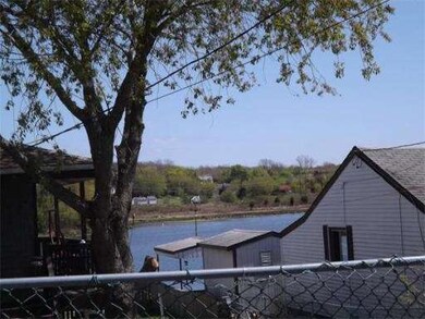 27 Front St, Swansea, MA 02777 - photo 3