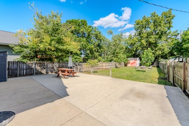 15 N Webster Ave, Indianapolis, IN 46219 - photo 6