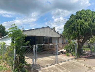 108 W Los Torritos St, Weslaco, TX 78596 - photo 2