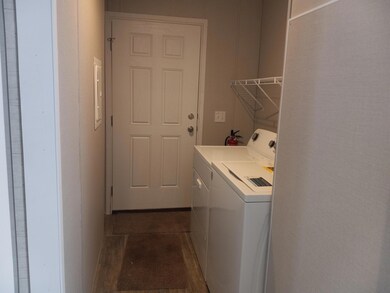 134 Birch Ct unit 134, Belleville, MI 48111 - photo 5