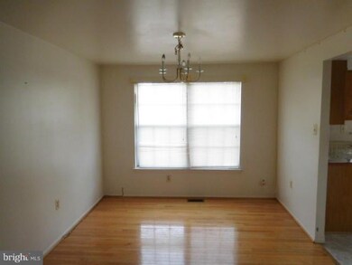 9602 Teakwood Dr, Upper Marlboro, MD 20774 - photo 4