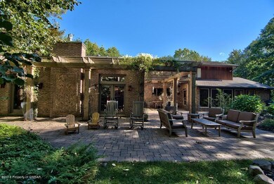 192 Wellington Rd, Shavertown, PA 18708 - photo 2