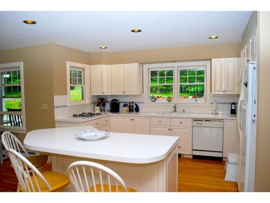 1043 Sinclair Dr, Stowe, VT 05672 - photo 4