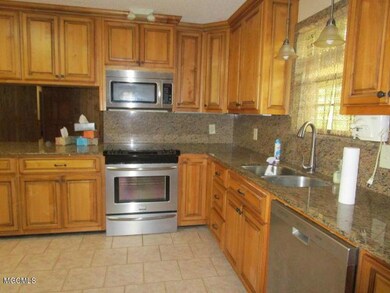 10809 Matthews Rd, Moss Point, MS 39562 - photo 4