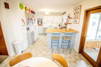 1530 Maxine Ave, Waterloo, IA 50701 - photo 5