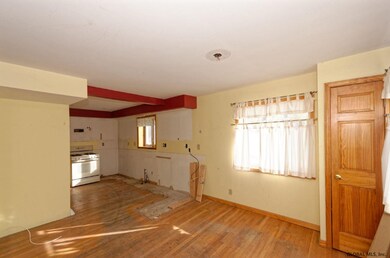 51 Elm St, Troy, NY 12180 - photo 6