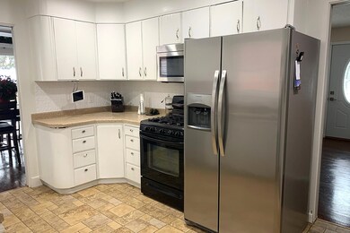 1103 2nd Place NE, Jamestown, ND 58401 - photo 4