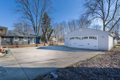 1601 E Cooke Rd, Columbus, OH 43224 - photo 4